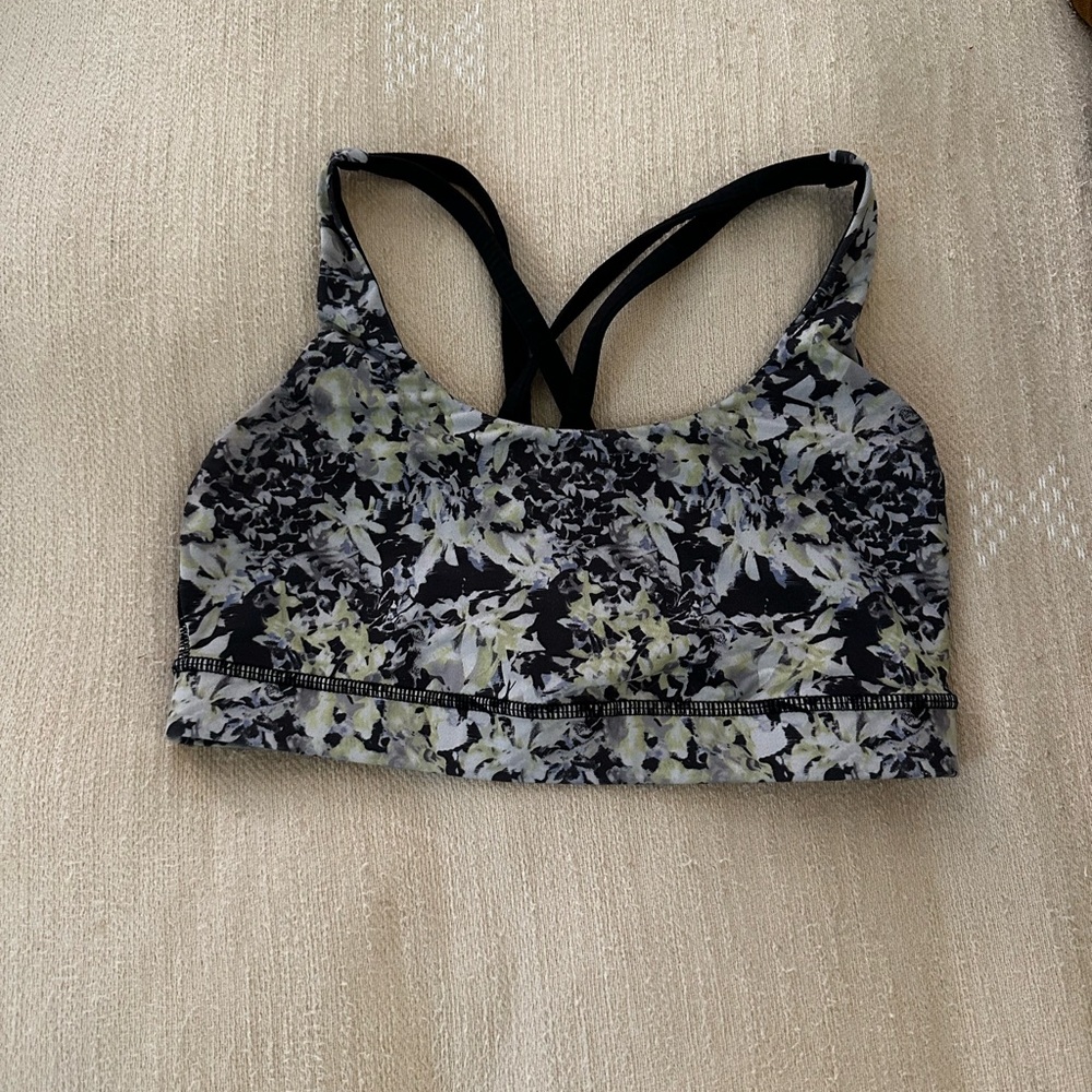 Lululemon sports bra